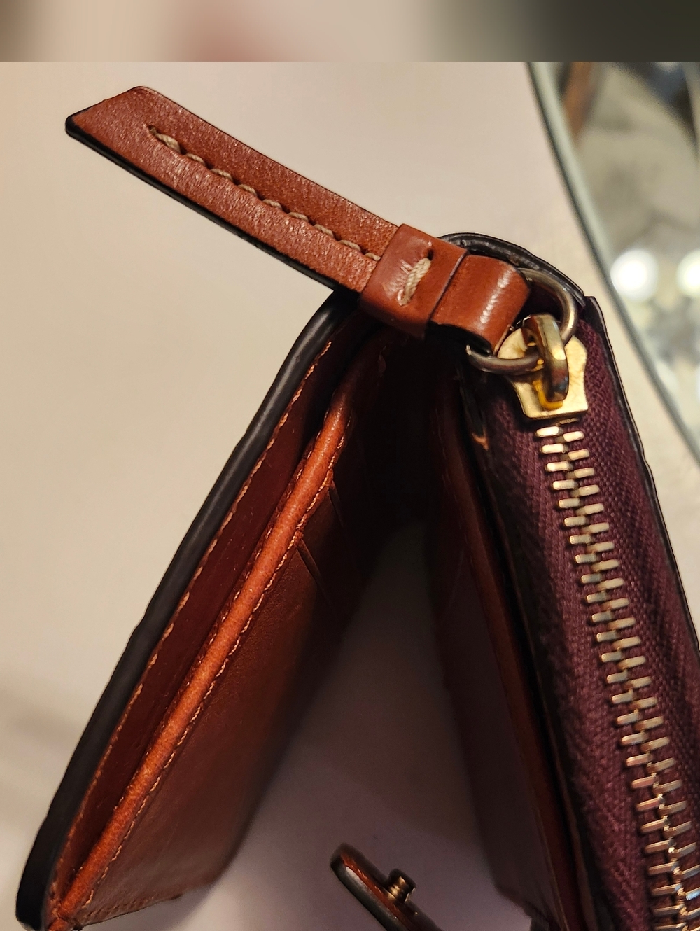 Dooney & Bourke Croc-Embossed Leather Compact Wallet - Bordeaux EUC - Picture 7 of 9